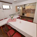 In Jiretin Near Lift Σπίτι διακοπών